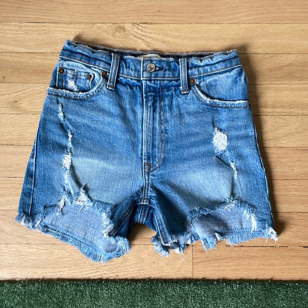 Abercrombie & Fitch The 4” Mom Short High-Rise 24/00
